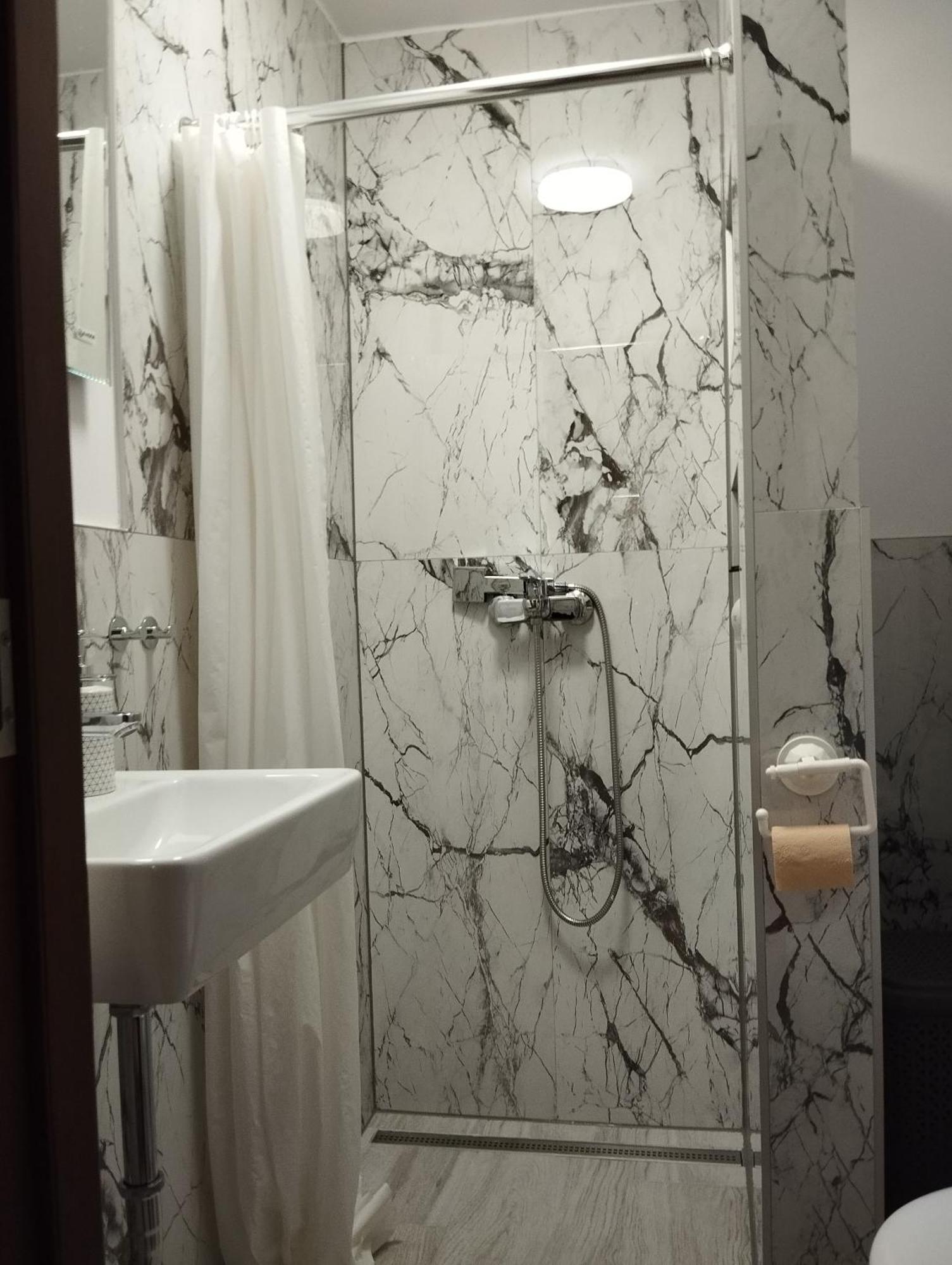 A&D Apartment เรชิตา ภายนอก รูปภาพ
